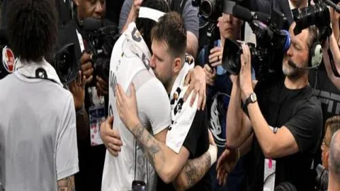 郑钦文重返澳网女单决战，力争冠军，赛事观战指南抢先看！